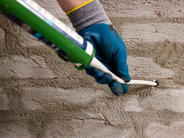Zalety stosowania BLOCK A715 HYDRO CREME w porównaniu do tradycyjnych płynów do iniekcji