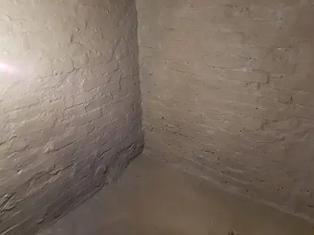Piwnica zabezpieczona hydroizolacją od wewnątrz